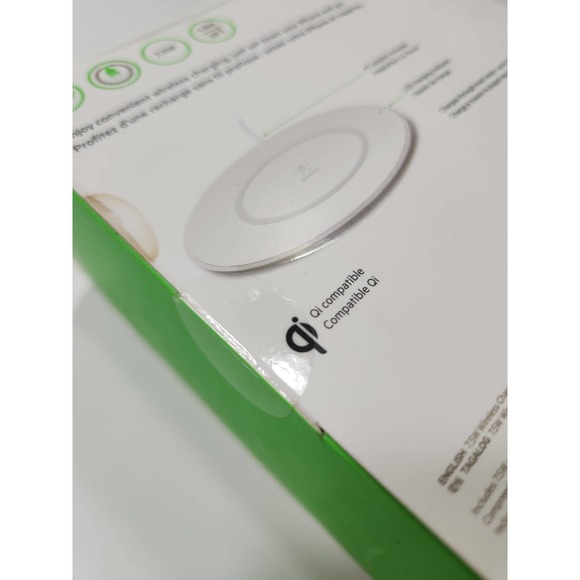 Belkin - Boost Up Wireless Charging Pad for iPhone 7.5W - Picture 8 of 9